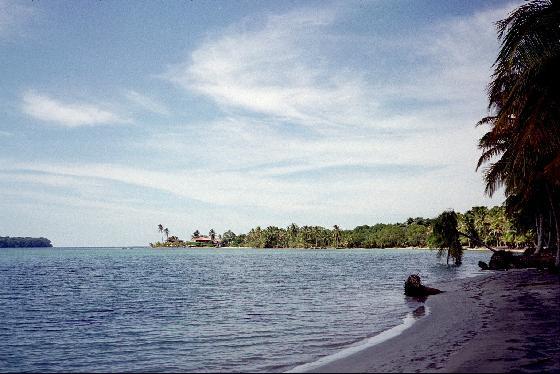 Caba&ntilde;as Estefani, Colon Island 